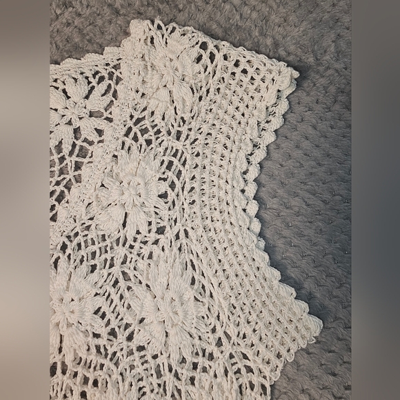 Cream Crochet with Floral Design Summer Layering Cotton Vest Medium - Picture 3 of 9